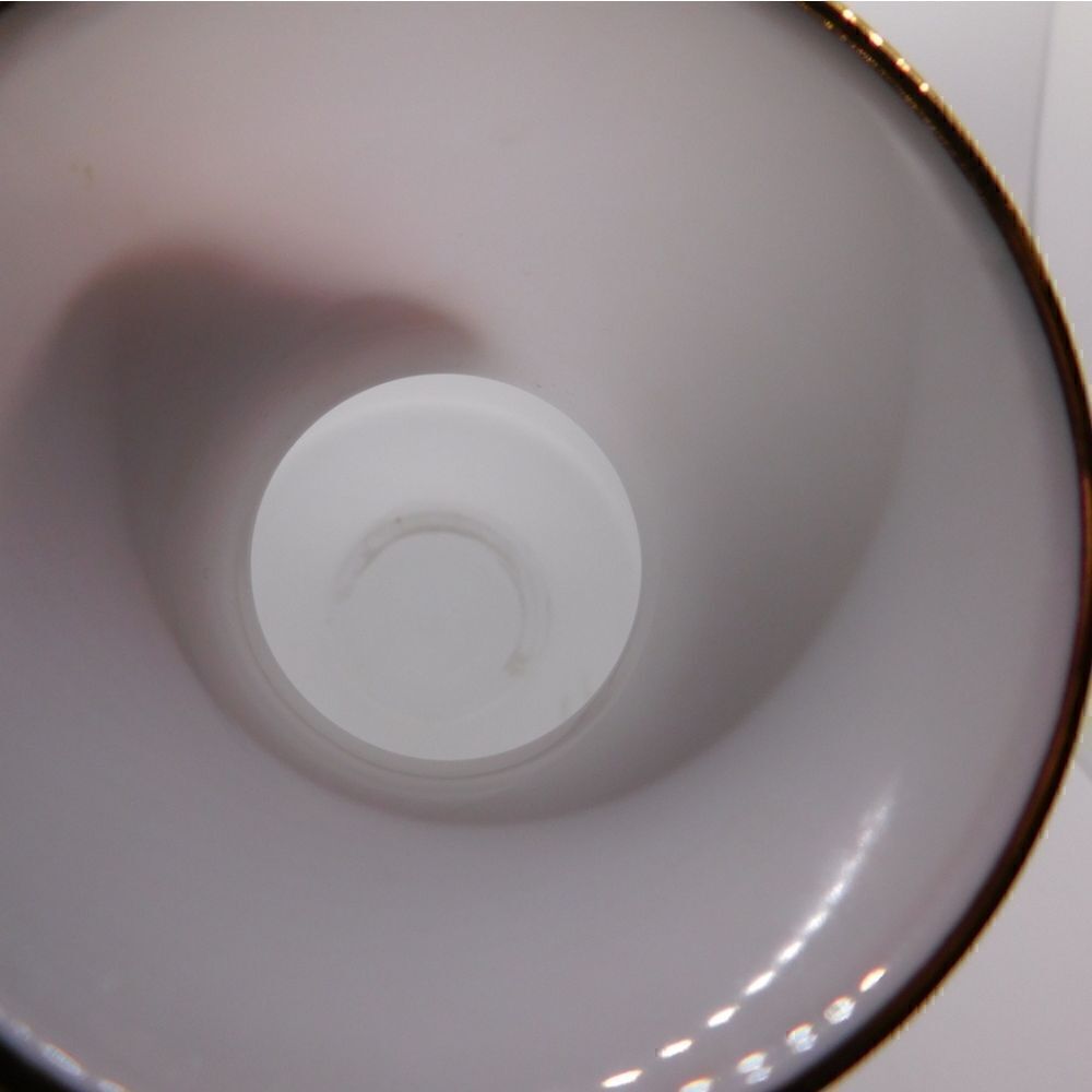 Satin glass painted vase - Picture 4 of 7